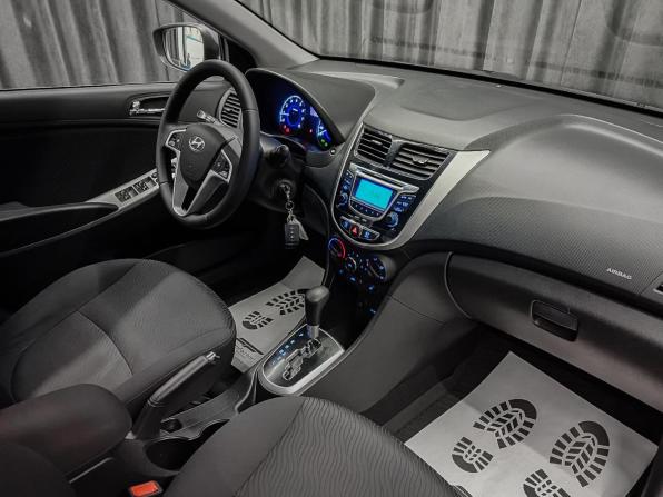 Hyundai Solaris I с пробегом 2013 года, цена 799 000 рублей, 195000 км, седан, Автокод Объявления