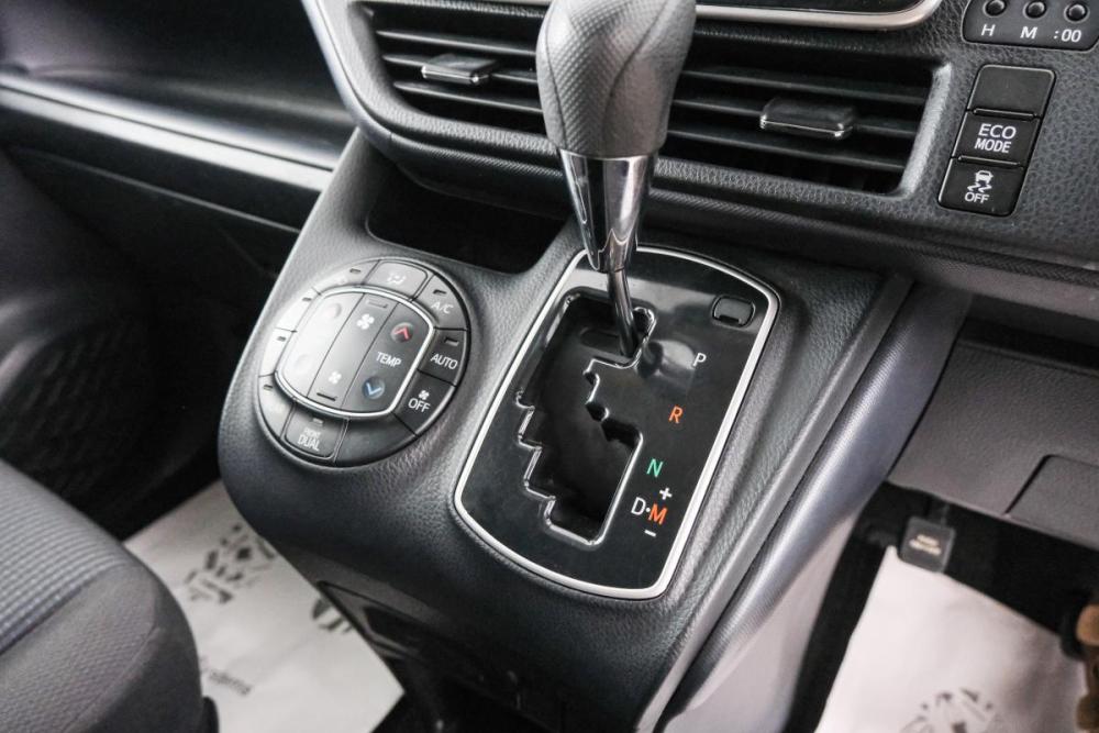 Toyota Noah III (R80) Красноярск  - изображение 16