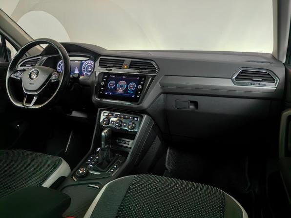 Volkswagen Tiguan II с пробегом 2018 года, цена 2 545 000 рублей, 103038 км, внедорожник, Автокод Объявления