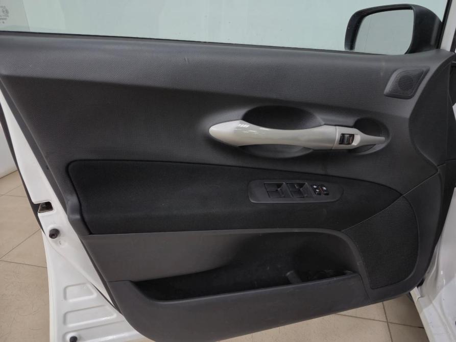 Toyota Auris I Альметьевск  - изображение 9