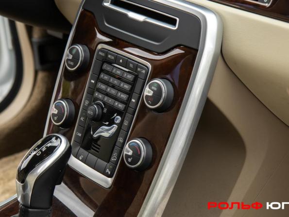 Volvo XC70 II Рестайлинг с пробегом 2014 года, цена 1 668 000 рублей, 282412 км, универсал, Автокод Объявления