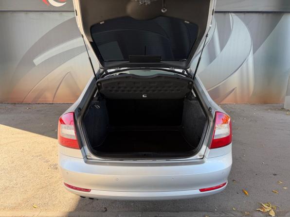 Skoda Octavia II (A5) Рестайлинг с пробегом 2011 года, цена 995 000 рублей, 97210 км, лифтбек, Автокод Объявления