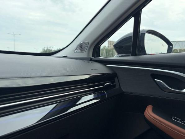 Omoda C5 I с пробегом 2023 года, цена 1 720 000 рублей, 34000 км, внедорожник, Автокод Объявления