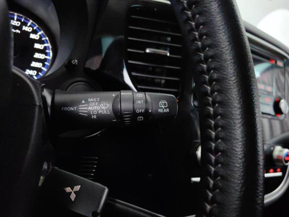 Mitsubishi Outlander III Рестайлинг 3 с пробегом 2021 года, цена 2 449 000 рублей, 92208 км, внедорожник, Автокод Объявления