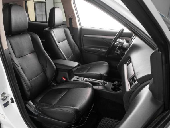 Mitsubishi Outlander III с пробегом 2013 года, цена 1 599 000 рублей, 140029 км, внедорожник, Автокод Объявления