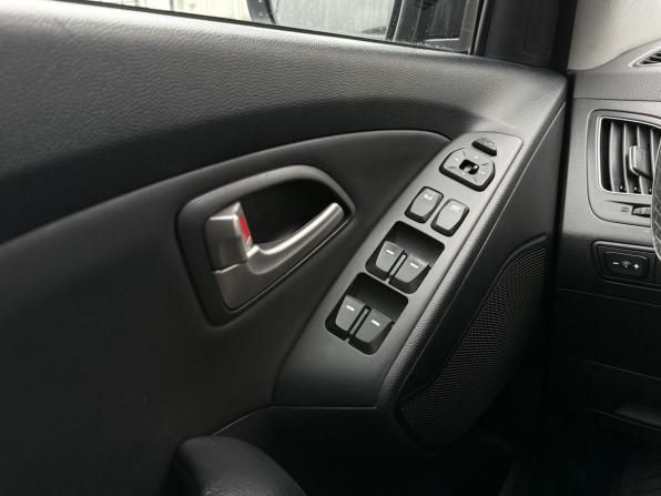 Hyundai ix35 I с пробегом 2012 года, цена 1 120 000 рублей, 150245 км, внедорожник, Автокод Объявления