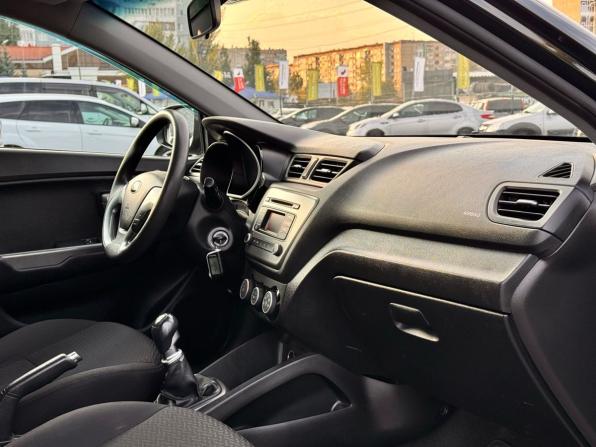 Kia Rio III Рестайлинг с пробегом 2016 года, цена 949 000 рублей, 142450 км, седан, Автокод Объявления