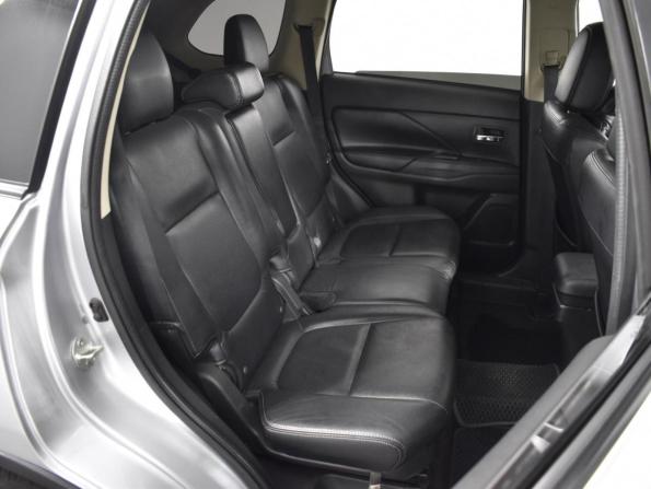 Mitsubishi Outlander III Рестайлинг с пробегом 2015 года, цена 1 989 900 рублей, 148845 км, внедорожник, Автокод Объявления