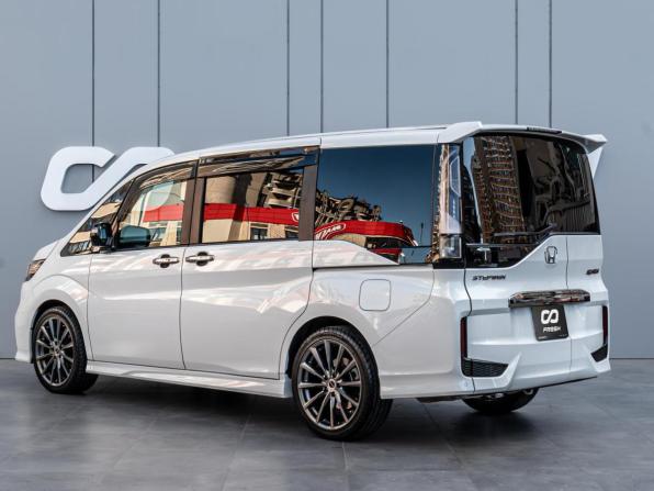 Honda Stepwgn V Рестайлинг с пробегом 2020 года, цена 2 990 000 рублей, 54142 км, минивэн, Автокод Объявления