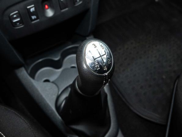Renault Sandero II с пробегом 2017 года, цена 933 000 рублей, 183700 км, хэтчбек, Автокод Объявления