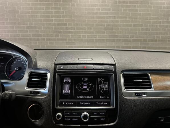 Volkswagen Touareg II Рестайлинг с пробегом 2015 года, цена 2 800 000 рублей, 265688 км, внедорожник, Автокод Объявления