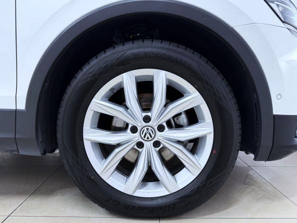 Volkswagen Tiguan II с пробегом 2019 года, цена 2 269 000 рублей, 128721 км, внедорожник, Автокод Объявления
