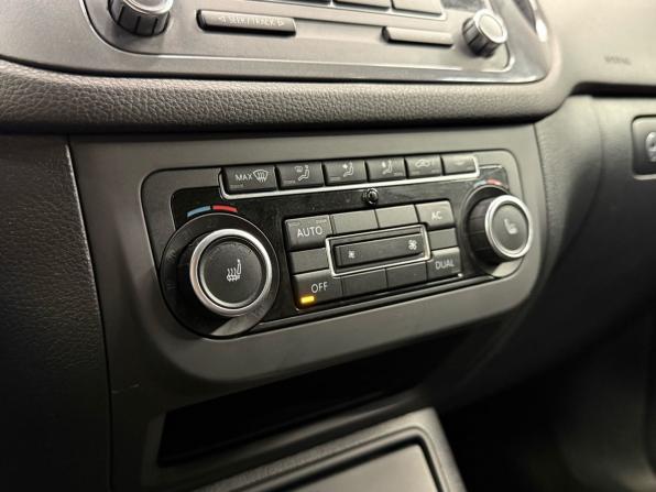 Volkswagen Tiguan I Рестайлинг с пробегом 2012 года, цена 1 050 000 рублей, 278621 км, внедорожник, Автокод Объявления