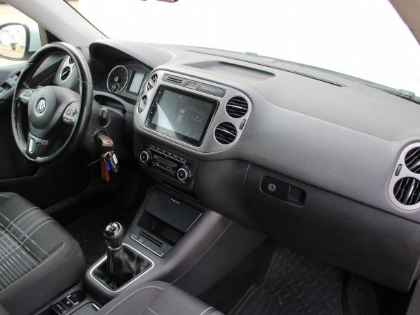 Volkswagen Tiguan I Рестайлинг с пробегом 2016 года, цена 1 319 000 рублей, 155279 км, внедорожник, Автокод Объявления