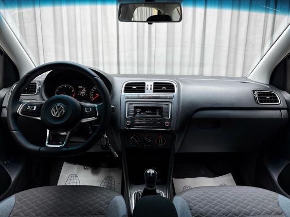 Volkswagen Polo V Рестайлинг с пробегом 2019 года, цена 1 349 000 рублей, 78000 км, седан, Автокод Объявления