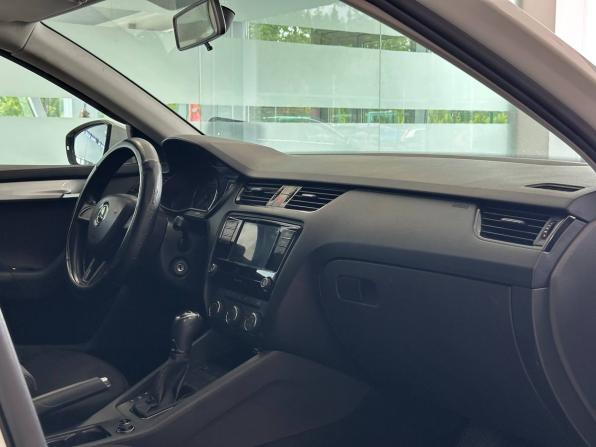 Skoda Octavia III (A7) Рестайлинг с пробегом 2018 года, цена 1 297 000 рублей, 259261 км, лифтбек, Автокод Объявления