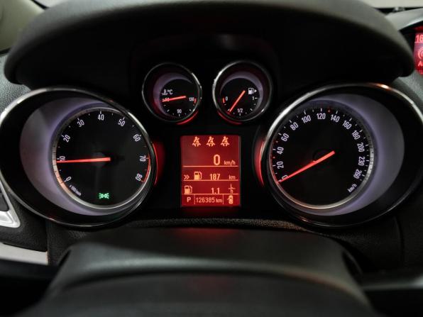 Opel Mokka I с пробегом 2014 года, цена 1 250 000 рублей, 126384 км, внедорожник, Автокод Объявления