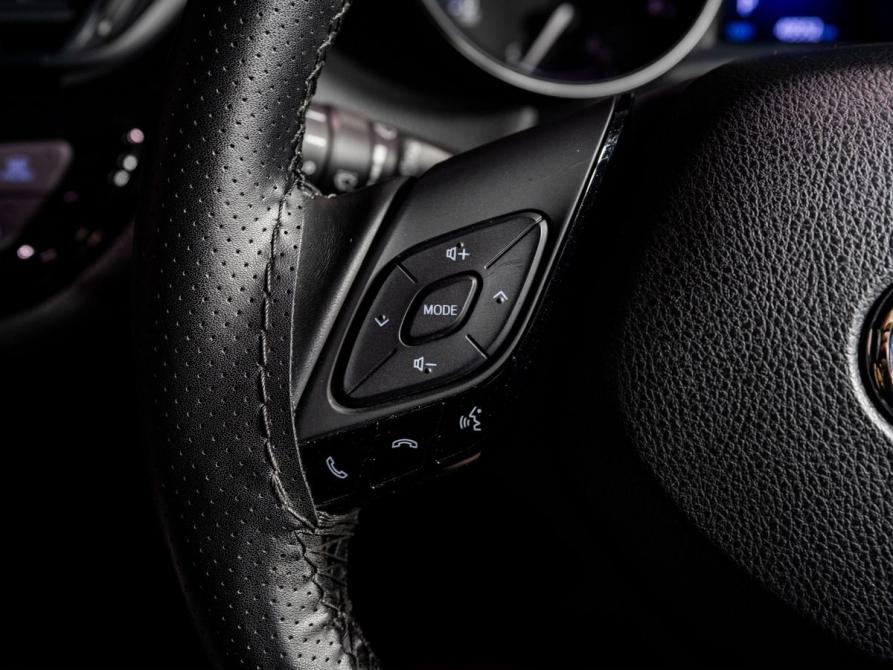 Toyota C-HR I Рестайлинг Чита  - изображение 9