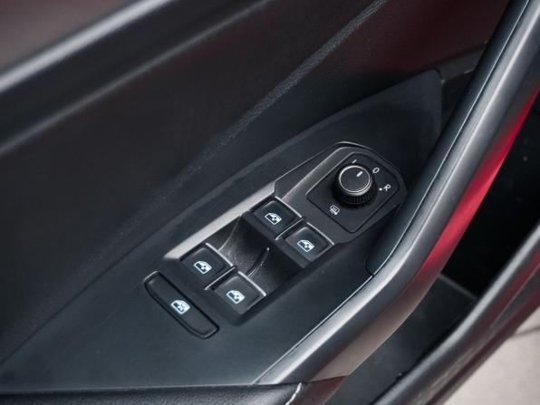 Volkswagen Jetta VII Рестайлинг с пробегом 2022 года, цена 2 199 000 рублей, 89516 км, седан, Автокод Объявления