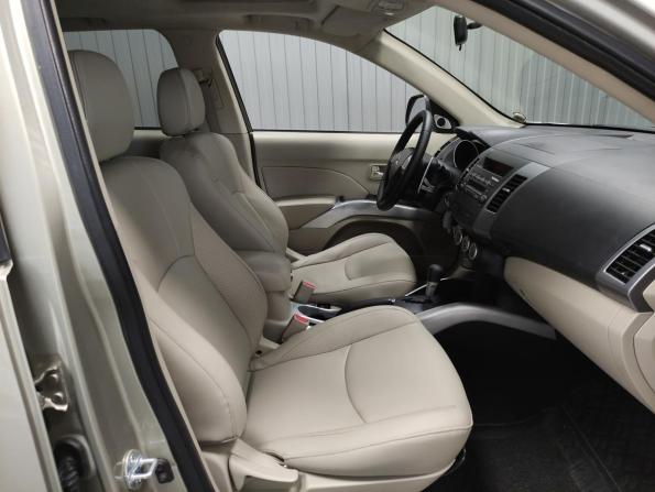 Mitsubishi Outlander II с пробегом 2008 года, цена 920 000 рублей, 290000 км, внедорожник, Автокод Объявления