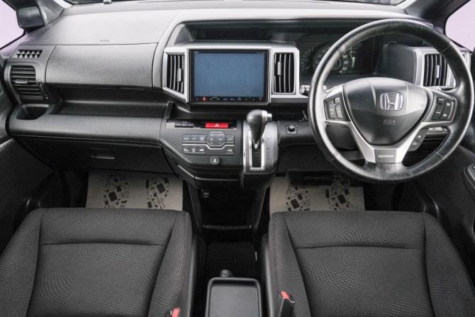 Honda Stepwgn IV Рестайлинг с пробегом 2014 года, цена 1 559 000 рублей, 196900 км, минивэн, Автокод Объявления