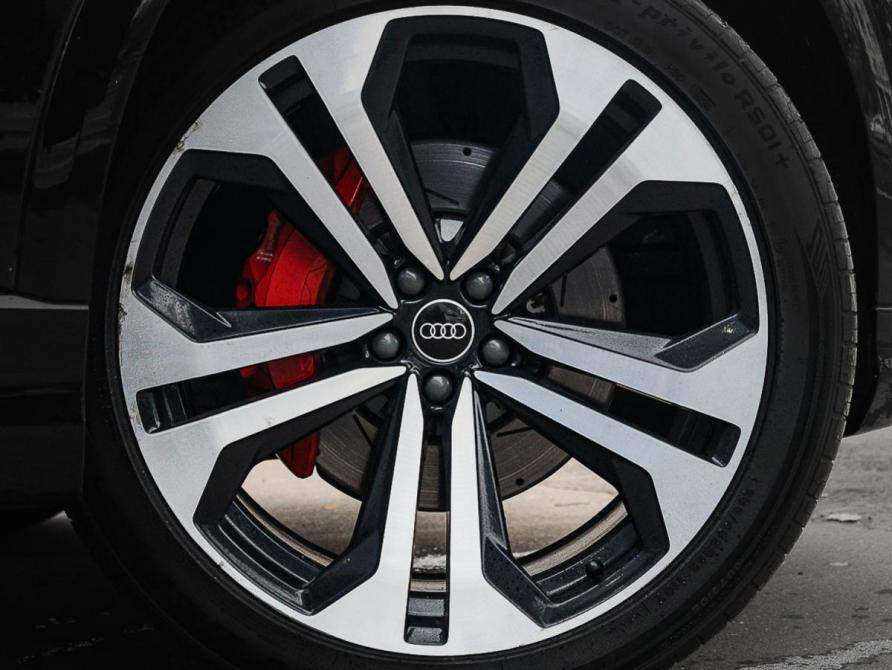 Audi Q8 I (4M) Москва  - изображение 9