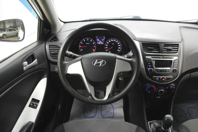 Hyundai Solaris I с пробегом 2013 года, цена 576 000 рублей, 205000 км, седан, Автокод Объявления