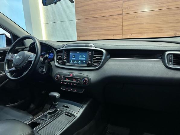 Kia Sorento III Prime Рестайлинг с пробегом 2019 года, цена 2 699 900 рублей, 139590 км, внедорожник, Автокод Объявления