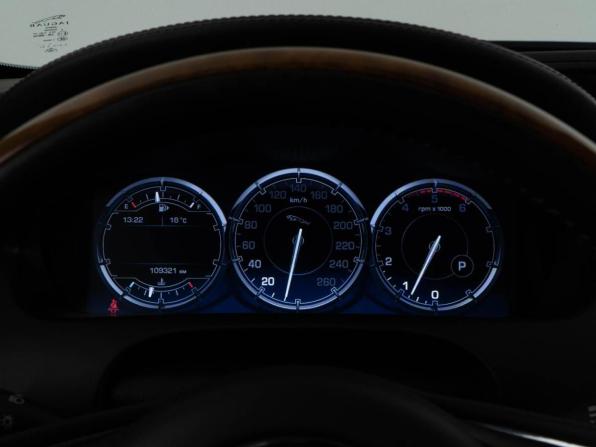 Jaguar XJ IV (X351) с пробегом 2010 года, цена 2 077 077 рублей, 109321 км, седан, Автокод Объявления