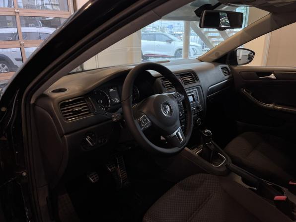 Volkswagen Jetta VI с пробегом 2014 года, цена 980 000 рублей, 107341 км, седан, Автокод Объявления