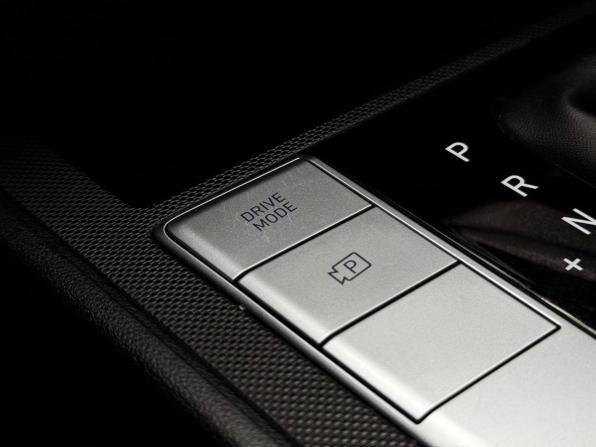 Hyundai Elantra VII (CN7) с пробегом 2022 года, цена 2 049 000 рублей, 56000 км, седан, Автокод Объявления