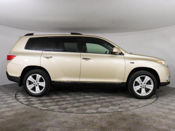 Toyota Highlander II (XU40) Рестайлинг с пробегом 2011 года, цена 1 777 000 рублей, 239166 км, внедорожник, Автокод Объявления