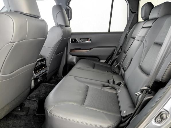 Toyota Land Cruiser 300 Series с пробегом 2022 года, цена 10 600 000 рублей, 38237 км, внедорожник, Автокод Объявления