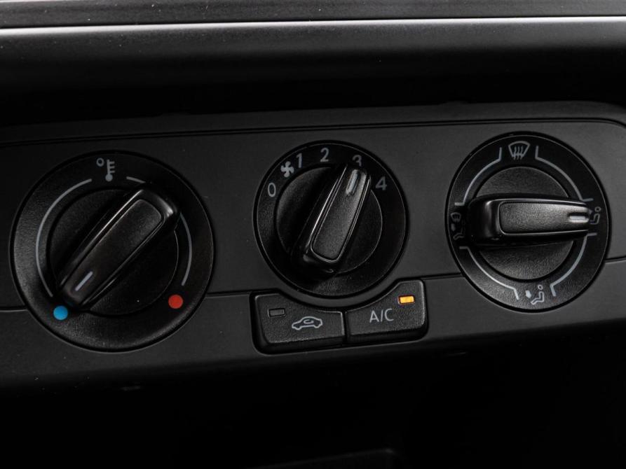 Volkswagen Polo V Рестайлинг Краснодар  - изображение 13