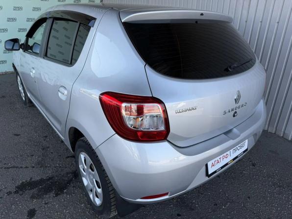 Renault Sandero II с пробегом 2015 года, цена 745 000 рублей, 140716 км, хэтчбек, Автокод Объявления