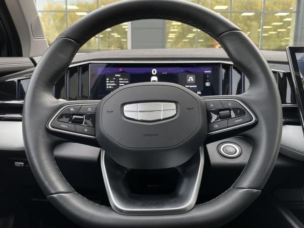 Geely Atlas II с пробегом 2024 года, цена 3 050 000 рублей, 31500 км, внедорожник, Автокод Объявления