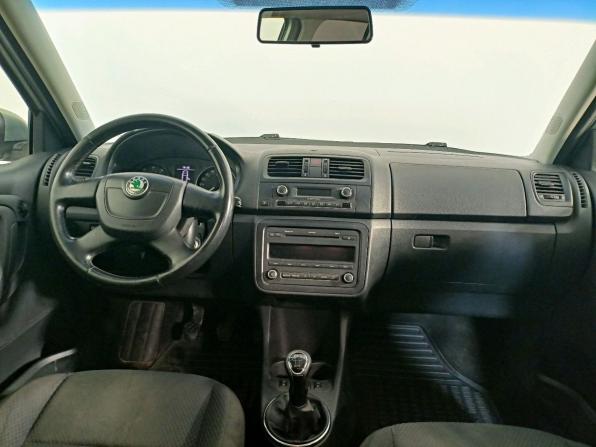 Skoda Fabia II Рестайлинг с пробегом 2010 года, цена 455 000 рублей, 185275 км, универсал, Автокод Объявления