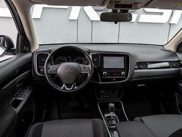 Mitsubishi Outlander III Рестайлинг 3 с пробегом 2021 года, цена 2 390 000 рублей, 101996 км, внедорожник, Автокод Объявления