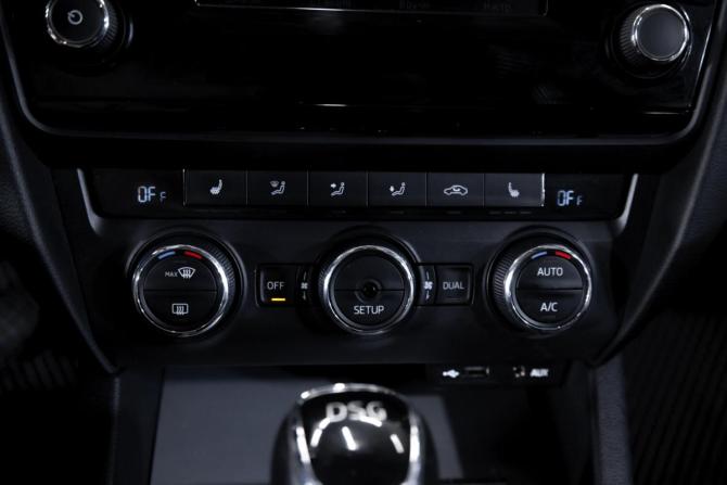 Skoda Octavia III (A7) с пробегом 2013 года, цена 1 070 000 рублей, 208000 км, лифтбек, Автокод Объявления