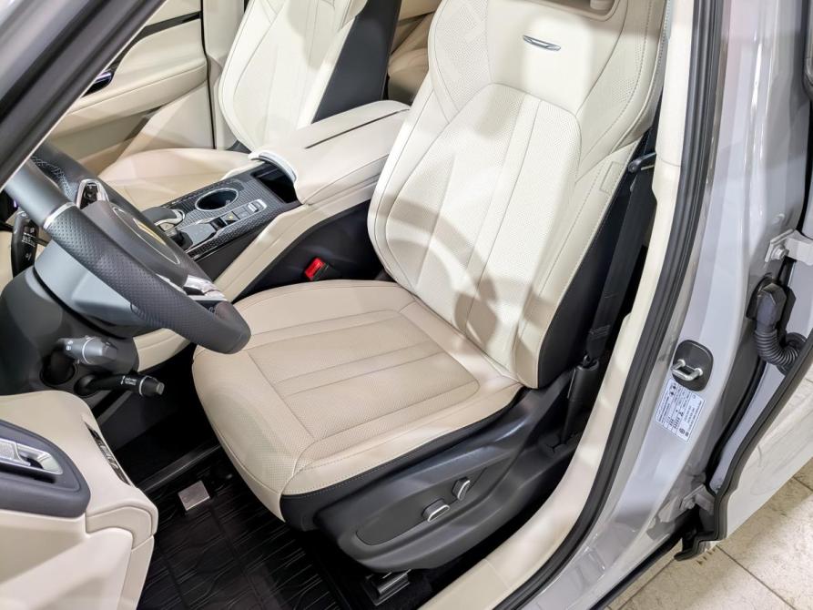 Hongqi HS3 Химки  - изображение 18