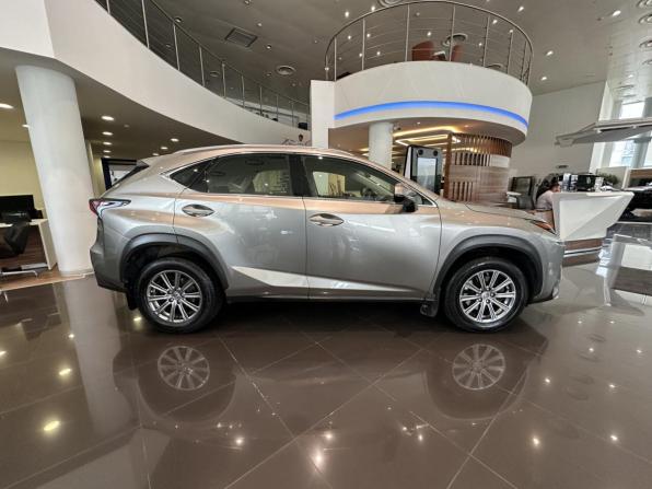 Lexus NX I с пробегом 2015 года, цена 2 665 000 рублей, 121201 км, внедорожник, Автокод Объявления