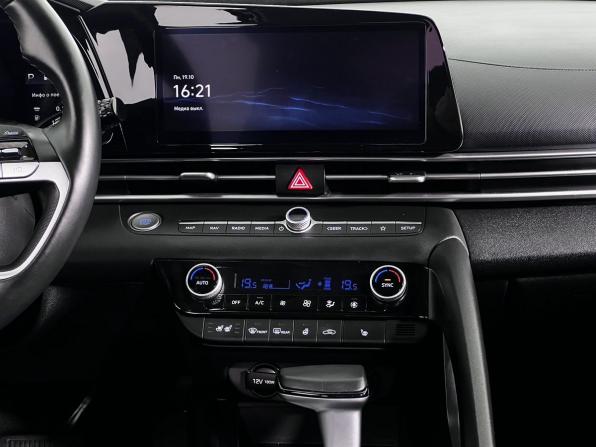 Hyundai Avante VII с пробегом 2021 года, цена 2 290 000 рублей, 71835 км, седан, Автокод Объявления