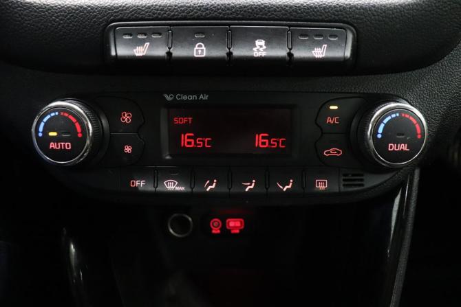 Kia Ceed II Рестайлинг с пробегом 2017 года, цена 1 457 000 рублей, 66579 км, хэтчбек, Автокод Объявления