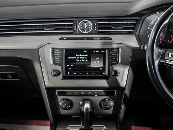 Volkswagen Passat B8 с пробегом 2015 года, цена 1 420 000 рублей, 138299 км, универсал, Автокод Объявления