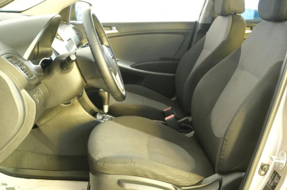 Hyundai Solaris I Омск  - изображение 8