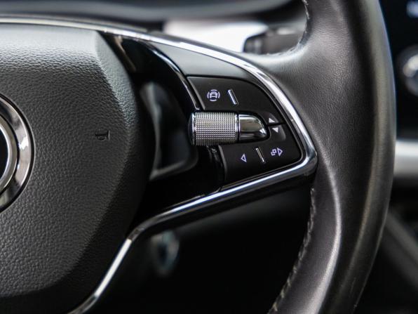 Skoda Rapid II с пробегом 2021 года, цена 1 598 000 рублей, 106000 км, лифтбек, Автокод Объявления