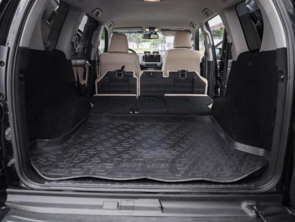 Toyota Land Cruiser Prado 150 Series Рестайлинг 1 с пробегом 2014 года, цена 3 399 000 рублей, 186949 км, внедорожник, Автокод Объявления