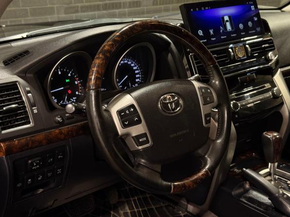 Toyota Land Cruiser 200 Series Рестайлинг 1 с пробегом 2013 года, цена 3 820 000 рублей, 225746 км, внедорожник, Автокод Объявления