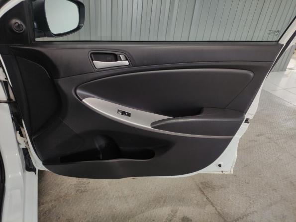 Hyundai Solaris I Рестайлинг с пробегом 2014 года, цена 640 000 рублей, 182556 км, седан, Автокод Объявления