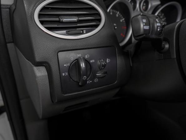 Ford Focus II Рестайлинг с пробегом 2010 года, цена 595 000 рублей, 195784 км, седан, Автокод Объявления